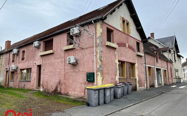 Immeuble à vendre    14 pièces • 342 m2 Montmarault