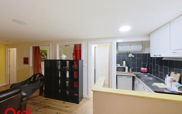 Immeuble à vendre    14 pièces • 342 m2 Montmarault