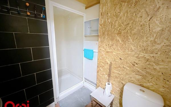 Immeuble à vendre    14 pièces • 342 m2 Montmarault