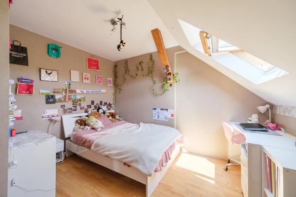 ZILLISHEIM – Maison centenaire, sans une ride. Cachet ancien, confort ultra-moderne.