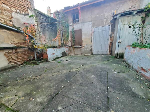 Maison de ville avec cour à vendre à MARMANDE