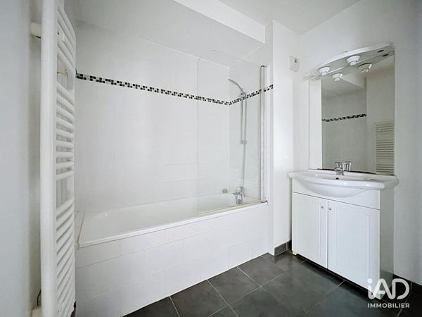 Location appartement 3 pièces 79 m² Reims
