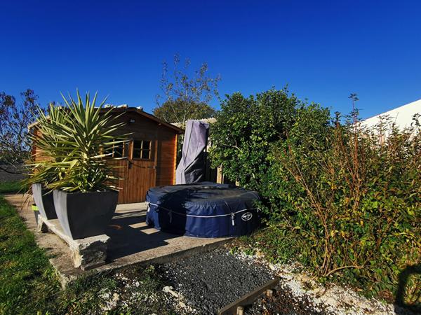 Belle maison agréable au calme proche à 5 mn de Lussant, axe St Jean - Rochefort