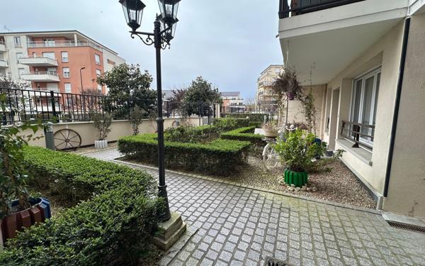 Appartement à vendre    3 pièces • 63,20 m2 Corbeil-Essonnes