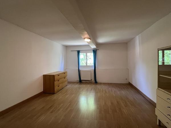 Maison à vendre |                                       Luçay-le-Mâle |                                        10 pièces  |  480 m²