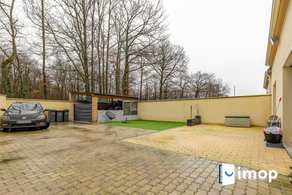 Belle demeure avec extérieur