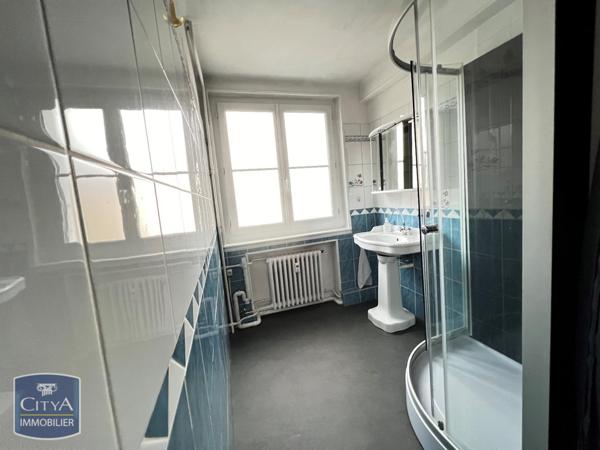 Appartement à louer 4 pièces 79.4m²