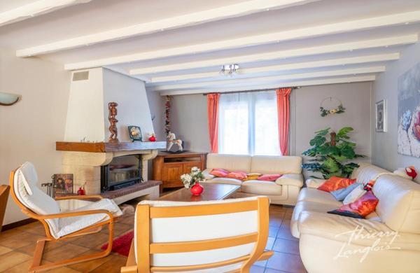 MAISON 3 CHAMBRES AVEC JARDIN ET GARAGE A VILLENEUVE D'ASCQ RARE SUR LE SECTEUR !