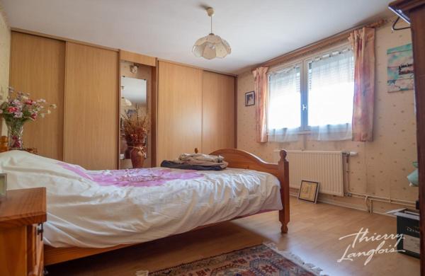 MAISON 3 CHAMBRES AVEC JARDIN ET GARAGE A VILLENEUVE D'ASCQ RARE SUR LE SECTEUR !