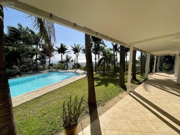 Maison à vendre à Saint-Denis à la Réunion (97400), ref : 97409-268