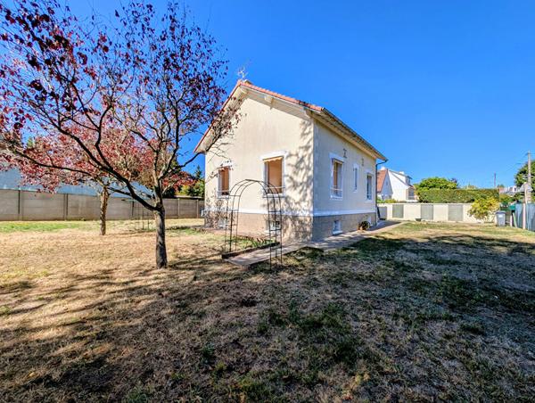 MESNIL LE ROI - Maison 5 pièces de 91 M² (152 M ² habitables) édifiée sur un Terrain de 999 M² , Le mesnil le roi