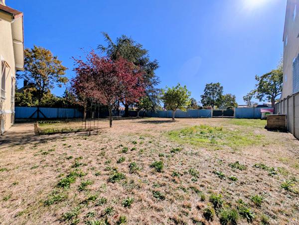 MESNIL LE ROI - Maison 5 pièces de 91 M² (152 M ² habitables) édifiée sur un Terrain de 999 M² , Le mesnil le roi