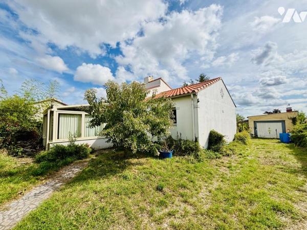 Divatte-Sur-Loire, maison avec dépendances