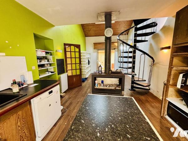 Divatte-Sur-Loire, maison avec dépendances