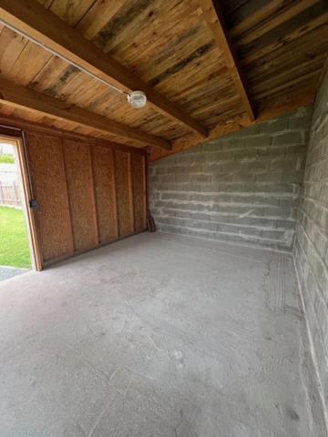 LA REORTHE (85210) VILLA BOIS PLAIN PIED 2022 + GARAGE ET ANNEXE SUR 766M² CLOS AVEC LOCATAIRES EN PLACE