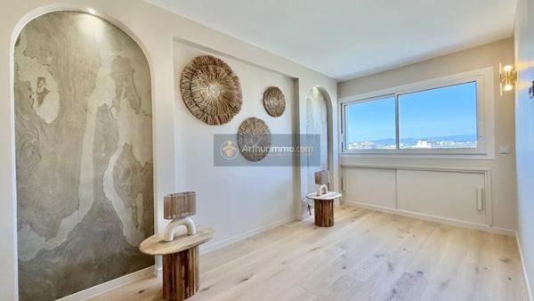 Vente Appartement 3 pièces 72 m2 à Fréjus