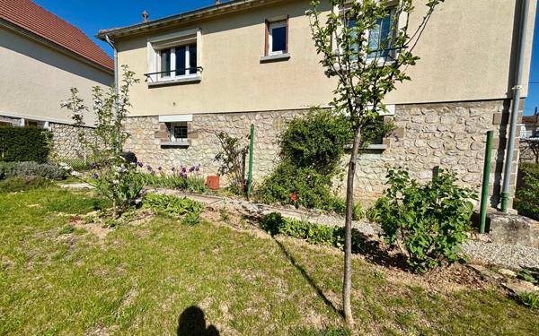 Maison à vendre    3 pièces •  Étampes