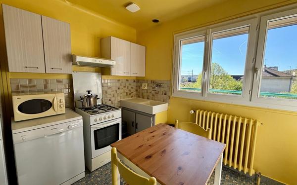 Maison à vendre    3 pièces •  Étampes