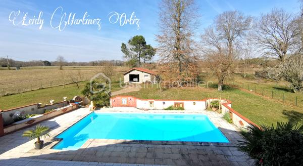 À Aire sur l'Adour, laissez vous séduire par cette maison landaise de type T6 et son vaste salon - séjour de 32m² , ensoleillé, desservant une cuisine aménagée et équipée donnant sur terrasse et piscine; à droit du salon trois chambres lumineuses et spacieuses d'environ 10.50m². Une salle d'eau avec double vasque , douche à l'italienne avec des spots de lumière.
À l'étage deux chambres dont une donnant sur balcon, une deuxième salle d'eau.
Une partie de combles semi aménagée pouvant être agencée en salle de bain.
Une piscine de 5 x 10 entourée par une belle terrasse avec ses bananiers qui vous rapprocheront du caraïbe, le tout sur un terrain de plus de 5000m² totalement clôturé.

Informations complémentaires:
* Électricité aux normes
* Menuiserie en Double vitrage, PVC et de l'aluminium
* Fibre optique
* Climatisation réversible
* Ballon d'eau chaude de 200lt installé en 2017
* Toiture isolée
* cour
* Portail automatique
* Poêle à bois
* Garage pour deux voitures.
* Parking
* propriété à 3 km du centre ville .
Contactez moi rapidement pour vous présenter votre propre coin de paradis: 0784420905 l.martinezortiz@bskimmobilier.com