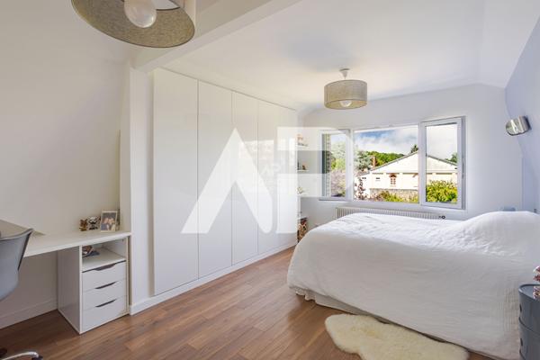CHAVILLE RIVE DROITE - MAISON DE CHARME 1 595 000 € **  - Référence  688-S
