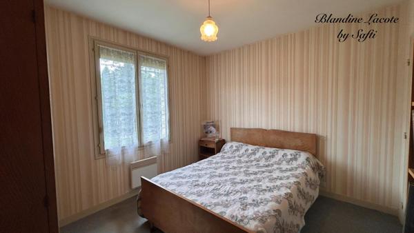 Pavillon de plain-pied avec garage et jardin