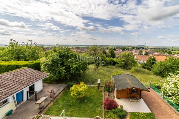 Maison familiale, typique des années 1960, bien placée à Morhange.