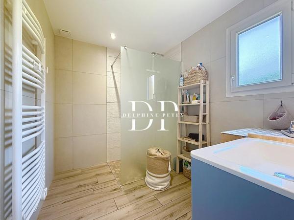 Maison à vendre 4 pièces (74) de 122 m2 , terrain d'env. 800 m2