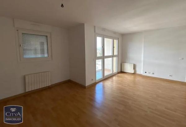Appartement à louer 2 pièces 65m²