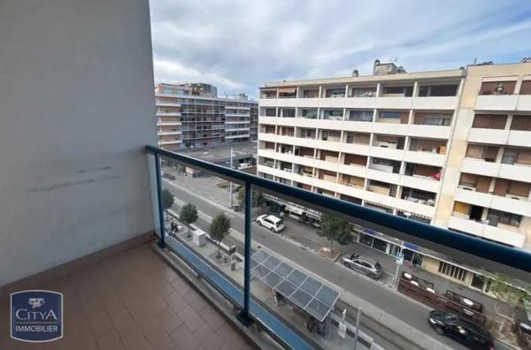 Appartement à louer 2 pièces 65m²