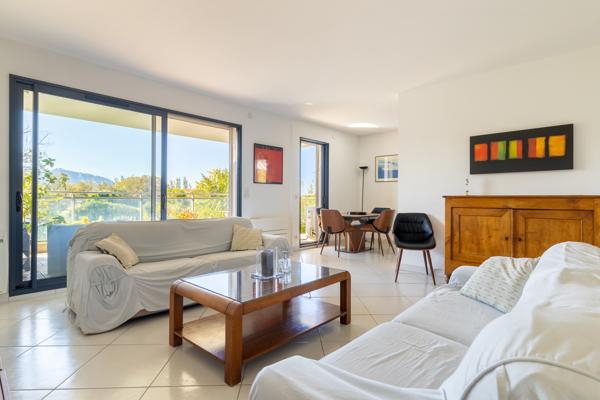 Marseille (13008) Prado-Borely T3 Terrasse-Garage-Plage !