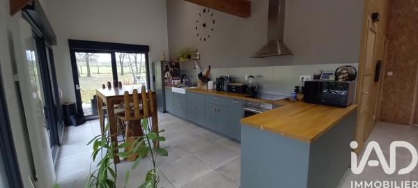 Maison à vendre 5 pièces 160 m² Saint-Martial-de-Mirambeau