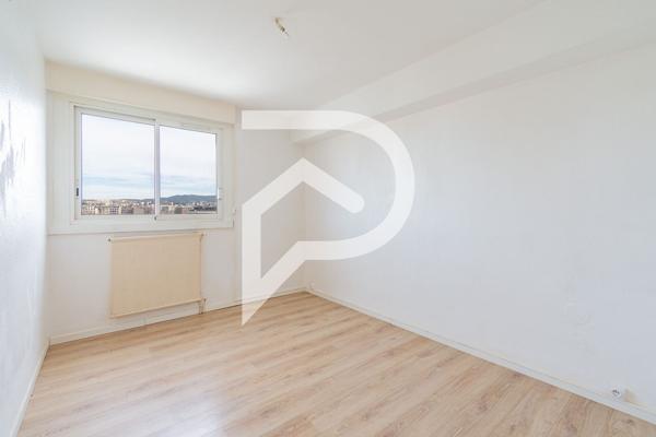 Appartement 4 pièces 77 m2
