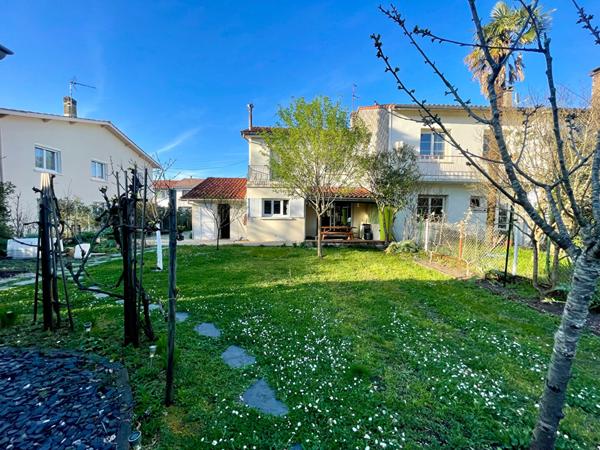 Élégante maison 3 chambres avec garage  jardin ensoleillé et atelier? Cadre privilégié à Talence