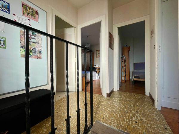 Élégante maison 3 chambres avec garage  jardin ensoleillé et atelier? Cadre privilégié à Talence