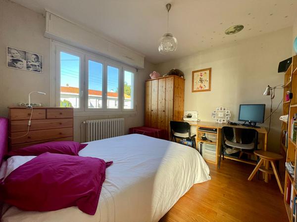 Élégante maison 3 chambres avec garage  jardin ensoleillé et atelier? Cadre privilégié à Talence