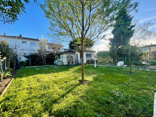 Élégante maison 3 chambres avec garage  jardin ensoleillé et atelier? Cadre privilégié à Talence