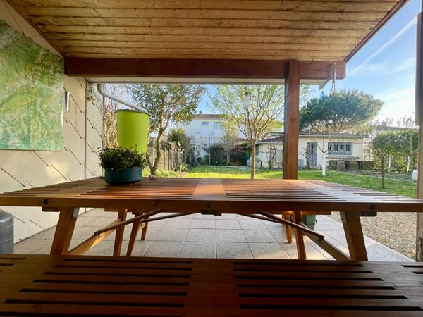 Élégante maison 3 chambres avec garage  jardin ensoleillé et atelier? Cadre privilégié à Talence