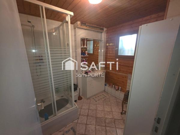 Chalet chaleureux de 55 m² sur un magnifique terrain de 3 000 m²