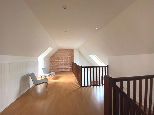 MAISON INDIVIDUELLE DE 6 PIECES A LOUER MEUBLÉE A PLAISIR - LES GATINES