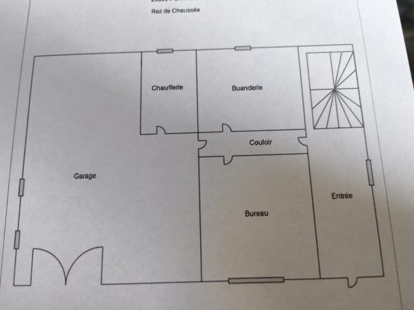 À vendre - Maison individuelle, 10 pièces située à Pontarlier (25300)