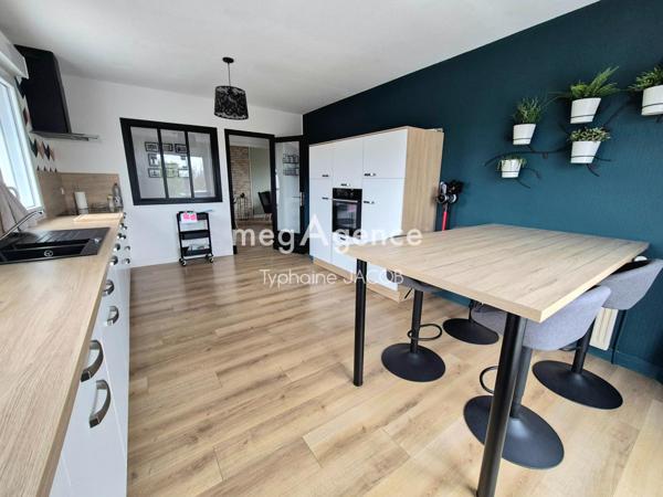 Maison à PLOURIVO, 22860 - 8 pièces 176m²