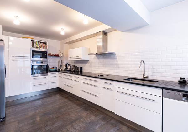 Metz (57000) Appartement 8 pièces de 199m2 avec terrasse & stationnements privatifs