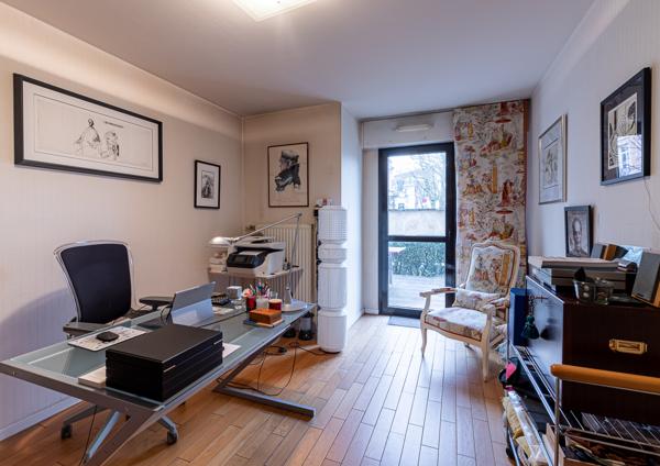 Metz (57000) Appartement 8 pièces de 199m2 avec terrasse & stationnements privatifs