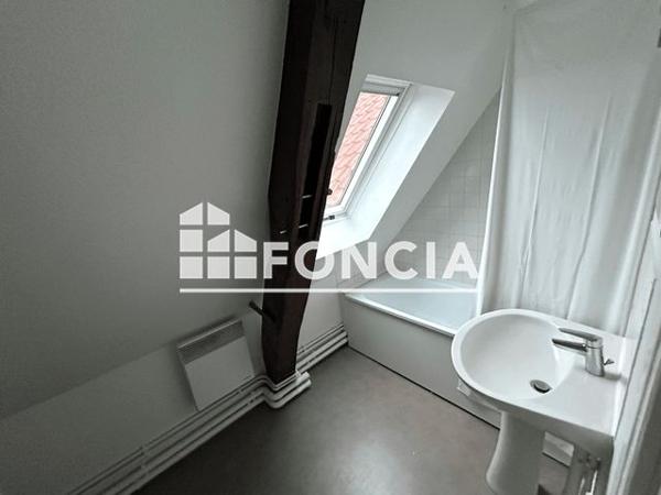 Location Studio 21.22 m² - 83B RUE SAINT ANDRE Lille 59000