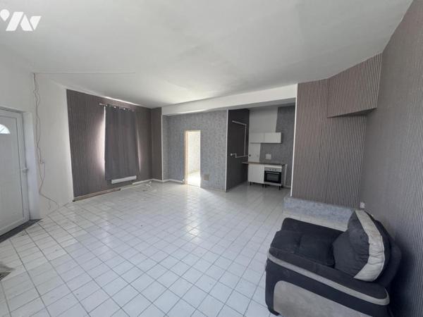 cambrai. immeuble locatif composé de trois appartements