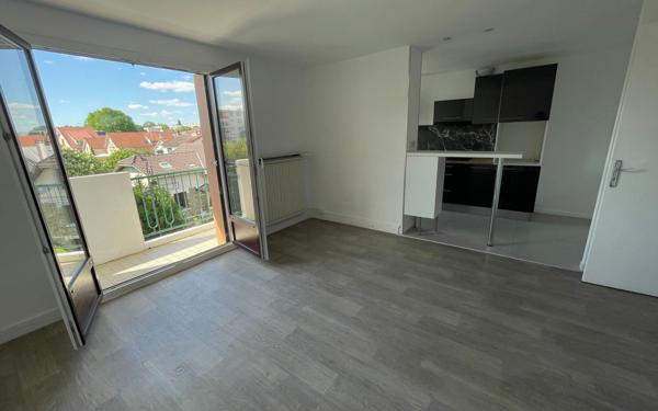 Appartement à vendre    1 pièce • 29,69 m2 Antony