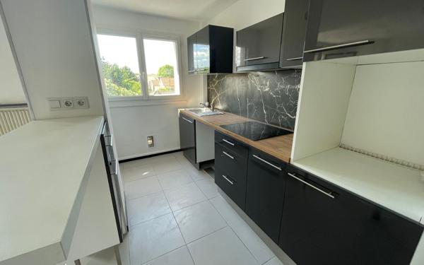 Appartement à vendre    1 pièce • 29,69 m2 Antony