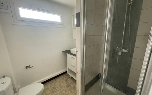 Appartement à vendre    1 pièce • 29,69 m2 Antony