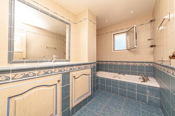 Maison 6 pièces 212 m2