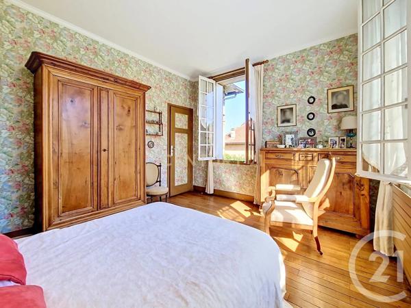 Maison à vendre  7 pièces - 156,07 m 2   BOURG LA REINE  - 92